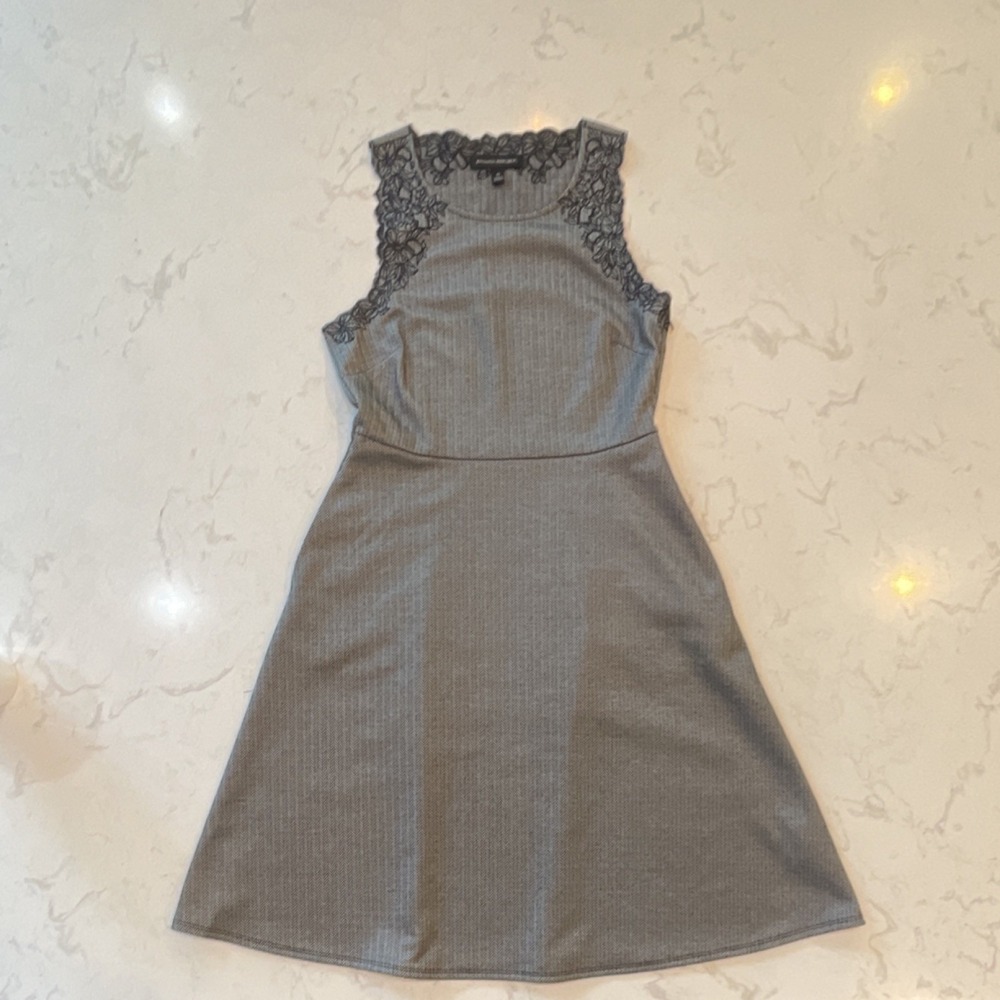 Banana Republic Gray/Black Solid Lace Accent A-Line Sleeveless Dress 0